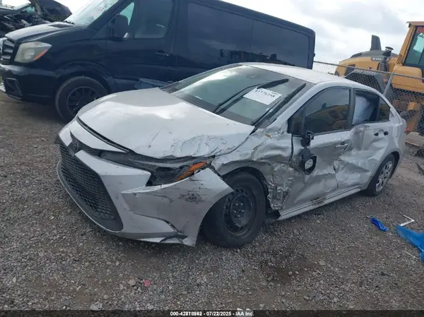 5YFEPMAE6MP246369 2021 TOYOTA COROLLA - Image 2