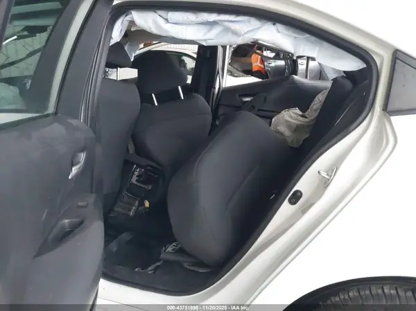 5YFEPMAE6MP252592 2021 TOYOTA COROLLA - Image 8