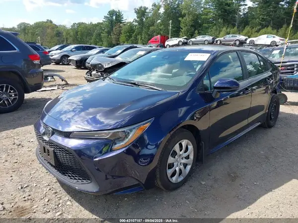 5YFEPMAE6MP256397 2021 TOYOTA COROLLA - Image 2