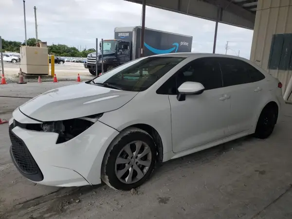 5YFEPMAE6MP256447 2021 TOYOTA COROLLA - Image 1