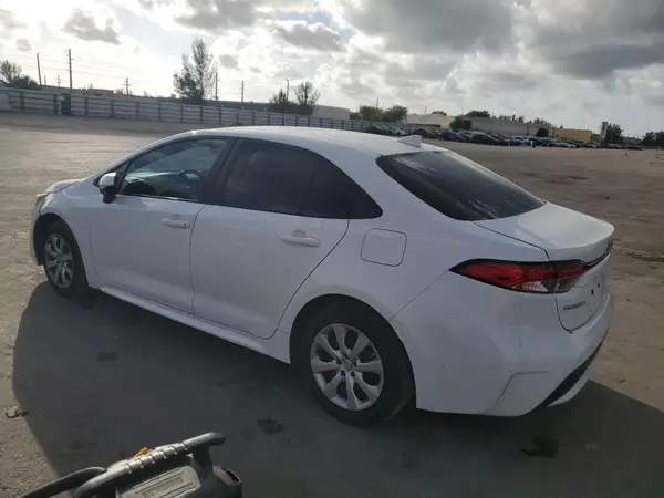 5YFEPMAE6MP260420 2021 TOYOTA COROLLA - Image 2