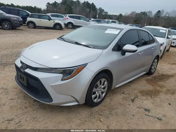 5YFEPMAE6MP260739 2021 TOYOTA COROLLA - Image 2