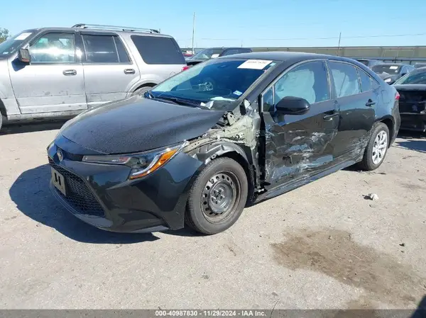 5YFEPMAE6MP264676 2021 TOYOTA COROLLA - Image 2