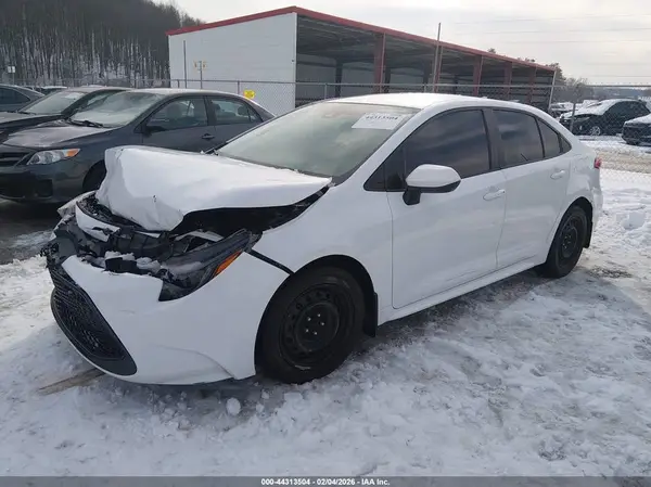 5YFEPMAE6MP271059 2021 TOYOTA COROLLA - Image 2