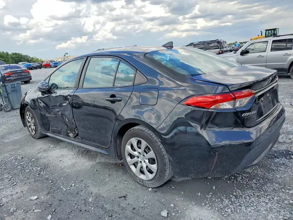 5YFEPMAE6NP276084 2022 TOYOTA COROLLA - Image 2