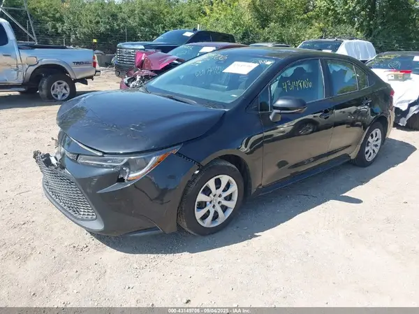 5YFEPMAE6NP276957 2022 TOYOTA COROLLA - Image 2
