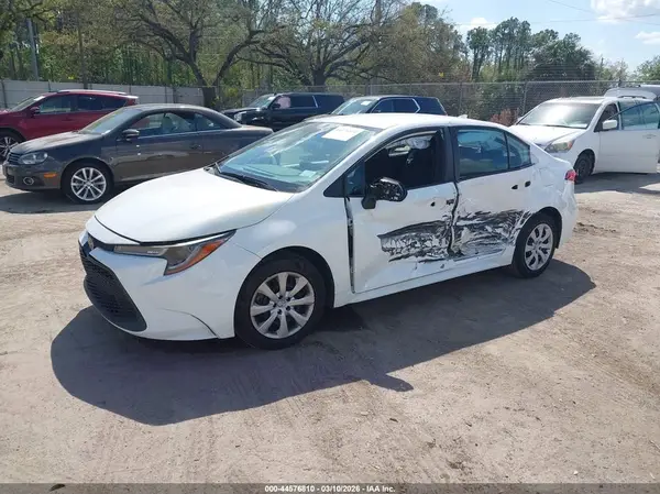 5YFEPMAE6NP277560 2022 TOYOTA COROLLA - Image 2