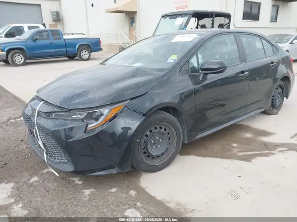5YFEPMAE6NP282094 2022 TOYOTA COROLLA - Image 2