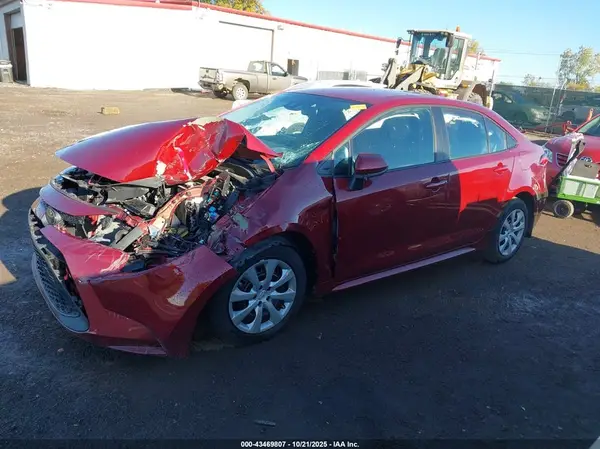 5YFEPMAE6NP282337 2022 TOYOTA COROLLA - Image 2