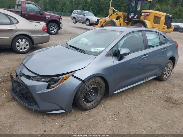 5YFEPMAE6NP287778 2022 TOYOTA COROLLA - Image 2