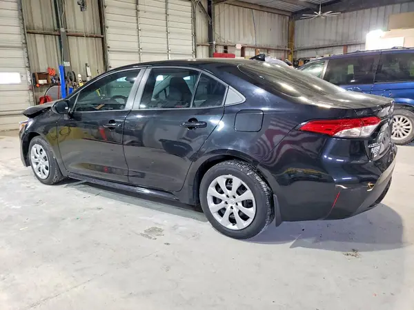 5YFEPMAE6NP288090 2022 TOYOTA COROLLA - Image 2