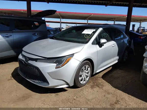 5YFEPMAE6NP288803 2022 TOYOTA COROLLA - Image 2