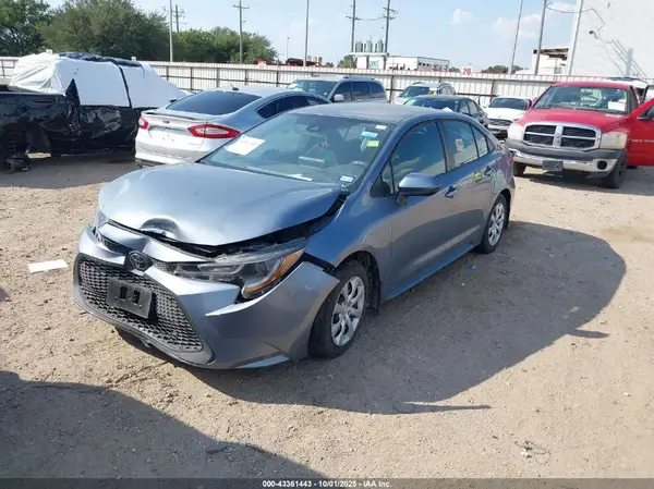 5YFEPMAE6NP289417 2022 TOYOTA COROLLA - Image 2