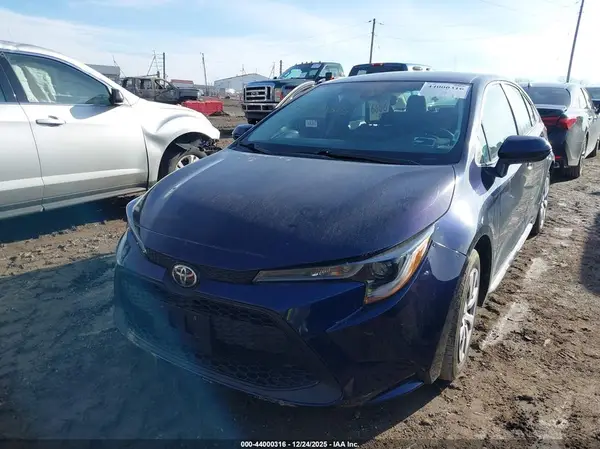 5YFEPMAE6NP291832 2022 TOYOTA COROLLA - Image 2