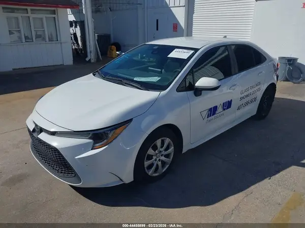 5YFEPMAE6NP292043 2022 TOYOTA COROLLA - Image 2