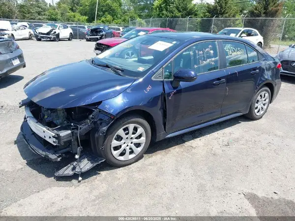 5YFEPMAE6NP293516 2022 TOYOTA COROLLA - Image 2