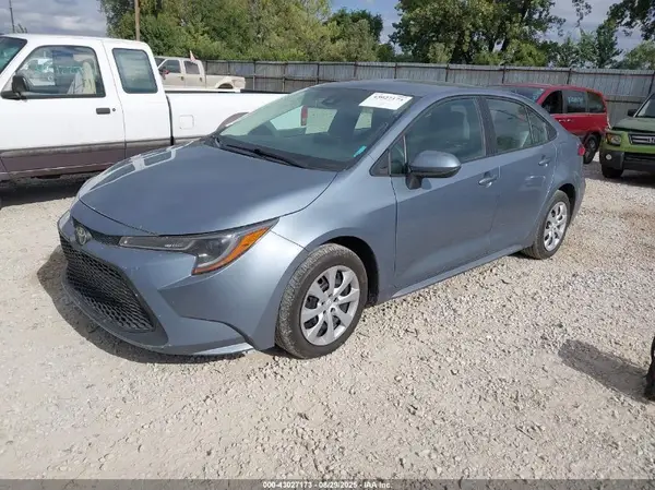 5YFEPMAE6NP294083 2022 TOYOTA COROLLA - Image 2