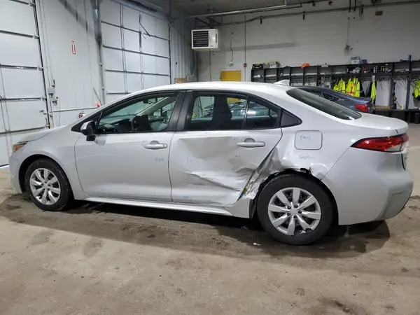 5YFEPMAE6NP297078 2022 TOYOTA COROLLA - Image 2