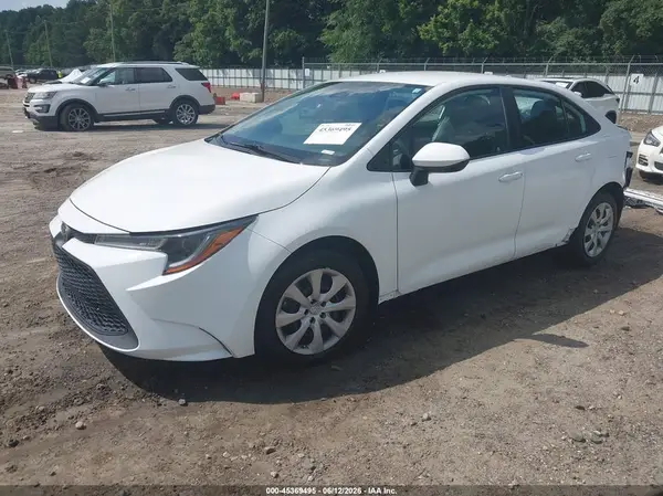 5YFEPMAE6NP297677 2022 TOYOTA COROLLA - Image 2