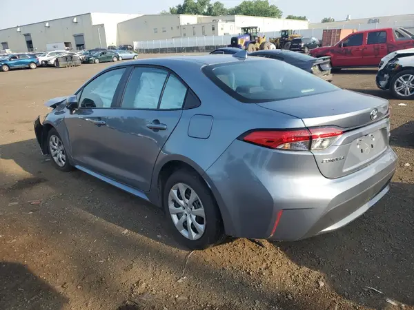 5YFEPMAE6NP299185 2022 TOYOTA COROLLA - Image 2