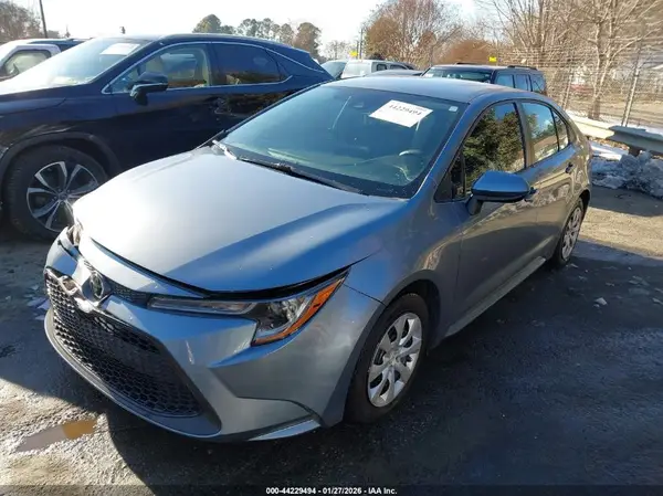 5YFEPMAE6NP299770 2022 TOYOTA COROLLA - Image 2