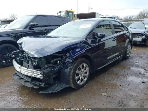5YFEPMAE6NP300657 2022 TOYOTA COROLLA - Image 2