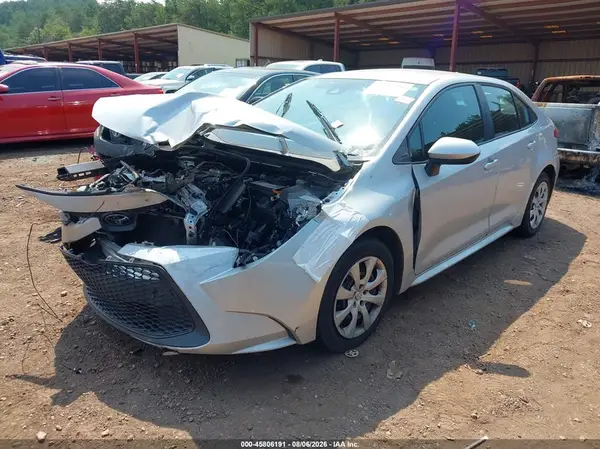 5YFEPMAE6NP303378 2022 TOYOTA COROLLA - Image 2