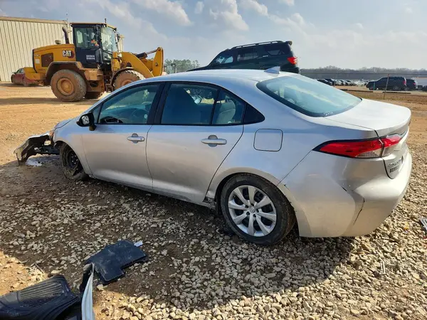 5YFEPMAE6NP304207 2022 TOYOTA COROLLA - Image 2