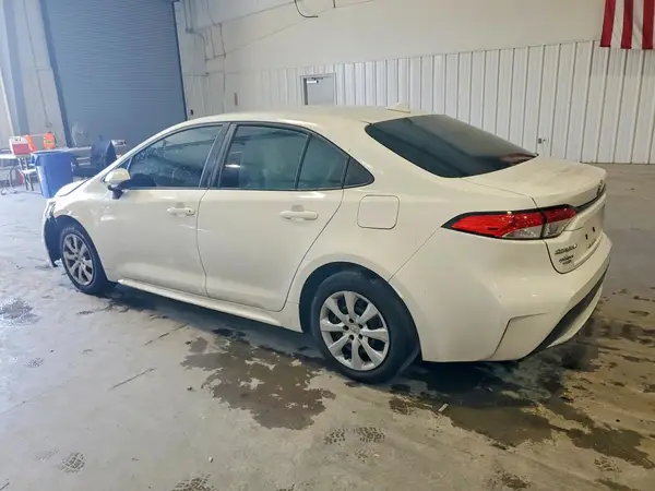 5YFEPMAE6NP311318 2022 TOYOTA COROLLA - Image 2