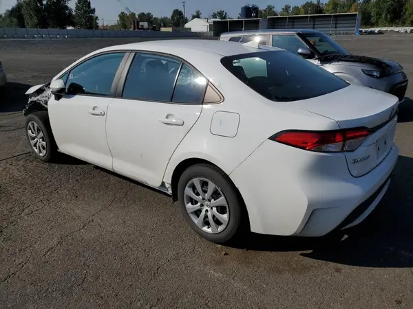 5YFEPMAE6NP320374 2022 TOYOTA COROLLA - Image 2