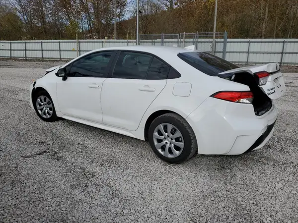 5YFEPMAE6NP322139 2022 TOYOTA COROLLA - Image 2