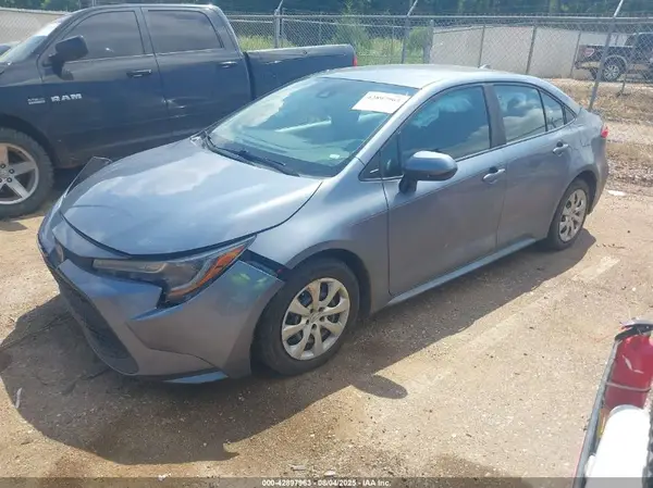 5YFEPMAE6NP323288 2022 TOYOTA COROLLA - Image 2