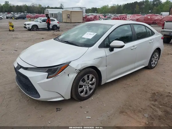 5YFEPMAE6NP323954 2022 TOYOTA COROLLA - Image 2