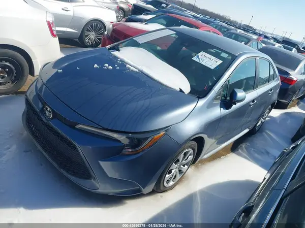 5YFEPMAE6NP327096 2022 TOYOTA COROLLA - Image 2
