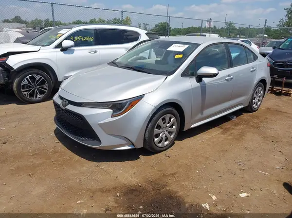 5YFEPMAE6NP327356 2022 TOYOTA COROLLA - Image 2