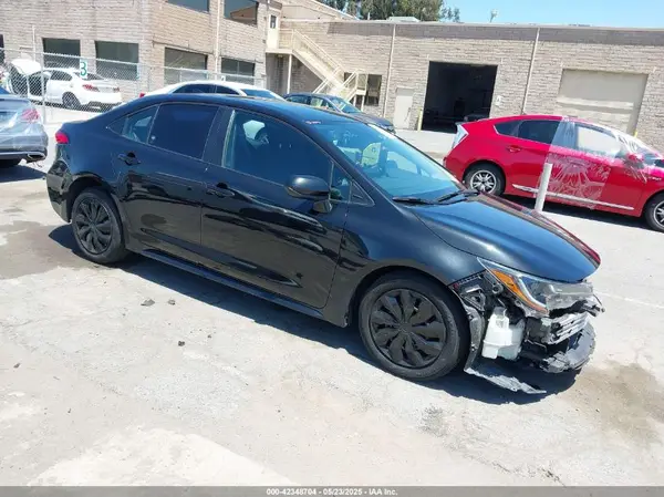 5YFEPMAE6NP327387 2022 TOYOTA COROLLA - Image 1