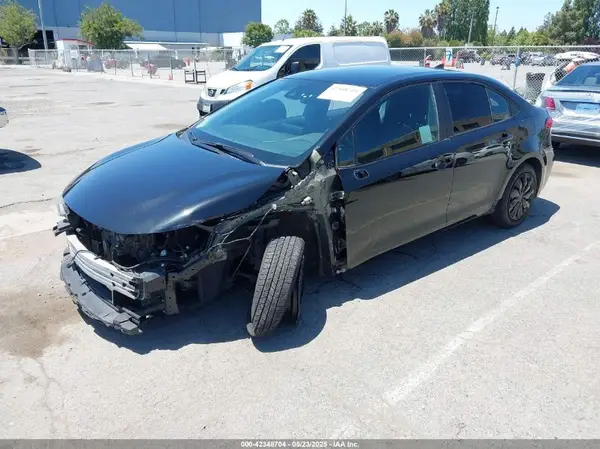 5YFEPMAE6NP327387 2022 TOYOTA COROLLA - Image 2