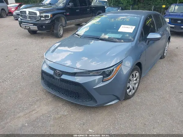 5YFEPMAE6NP331729 2022 TOYOTA COROLLA - Image 2