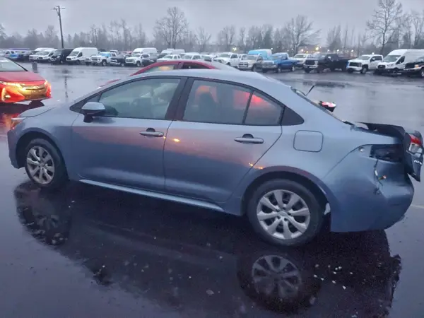 5YFEPMAE6NP333156 2022 TOYOTA COROLLA - Image 2