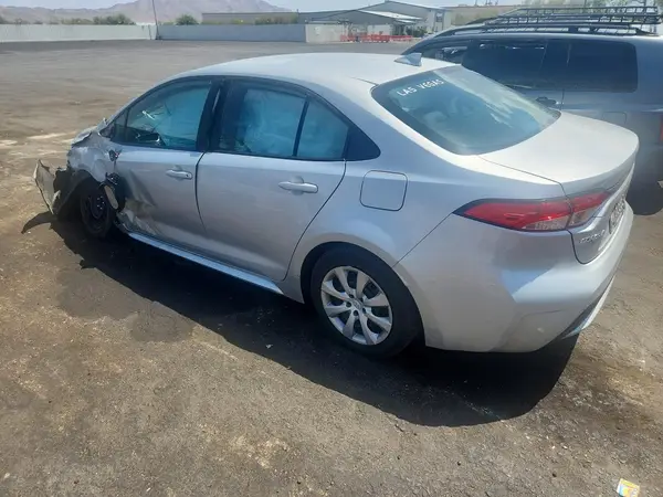5YFEPMAE6NP333206 2022 TOYOTA COROLLA - Image 2