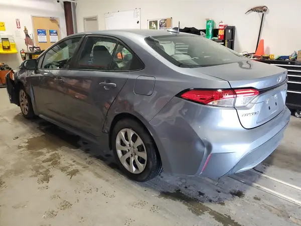 5YFEPMAE6NP337160 2022 TOYOTA COROLLA - Image 2