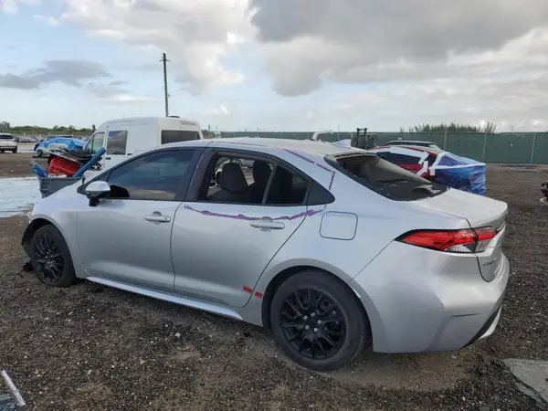 5YFEPMAE6NP339135 2022 TOYOTA COROLLA - Image 2