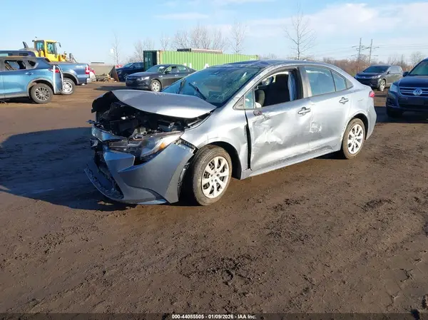 5YFEPMAE6NP342858 2022 TOYOTA COROLLA - Image 2