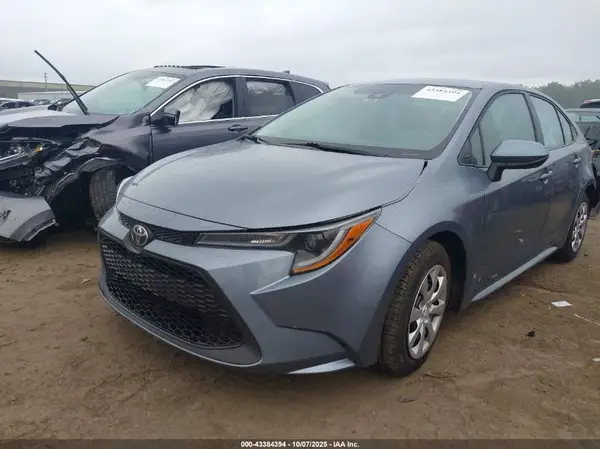 5YFEPMAE6NP343718 2022 TOYOTA COROLLA - Image 2
