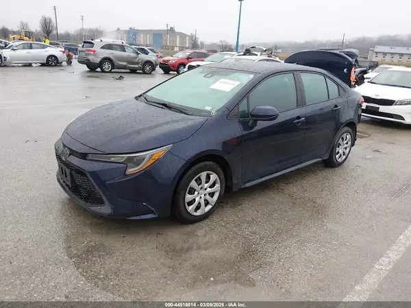 5YFEPMAE6NP344559 2022 TOYOTA COROLLA - Image 2