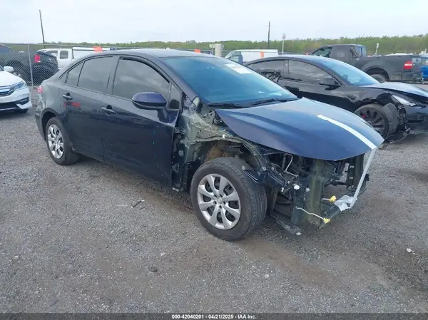 5YFEPMAE6NP347039 2022 TOYOTA COROLLA - Image 1