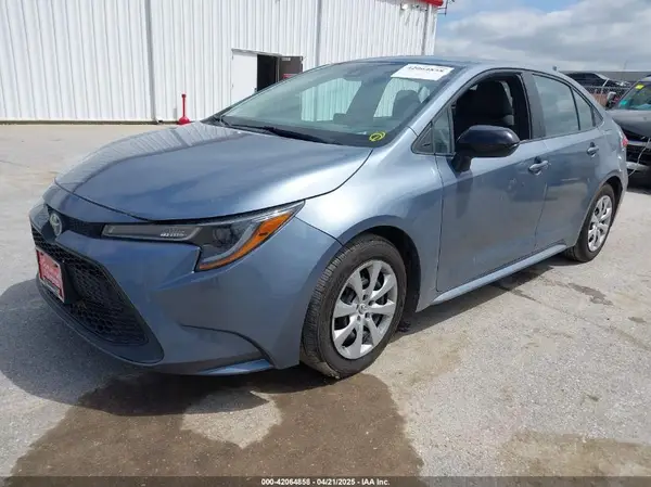 5YFEPMAE6NP348272 2022 TOYOTA COROLLA - Image 2