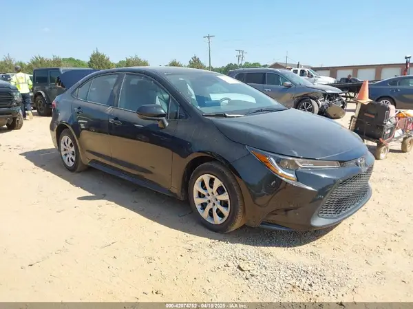 5YFEPMAE6NP360972 2022 TOYOTA COROLLA - Image 1