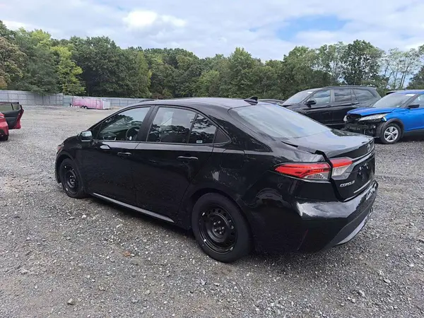 5YFEPMAE6NP361443 2022 TOYOTA COROLLA - Image 2