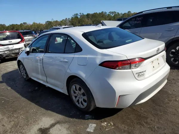 5YFEPMAE6NP363273 2022 TOYOTA COROLLA - Image 2